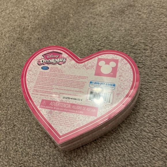 Doorables Valentine Box - Picture 2 of 2